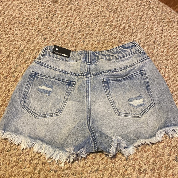 New Fashion Nova blue Jean shorts - Picture 2 of 3